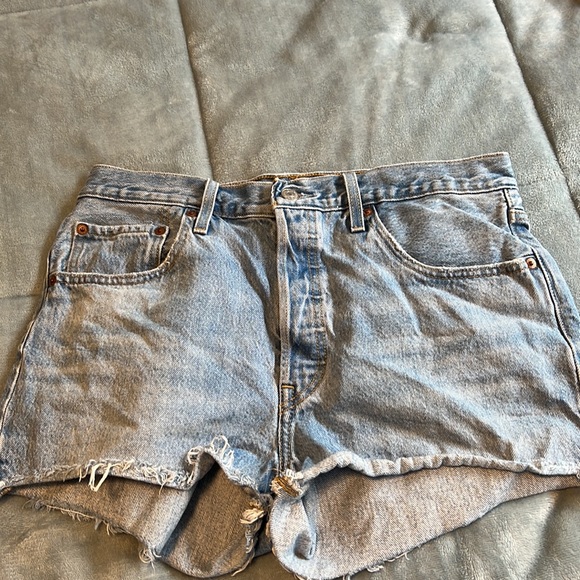 Levi’s 501 Jean short size 31 - Picture 2 of 3